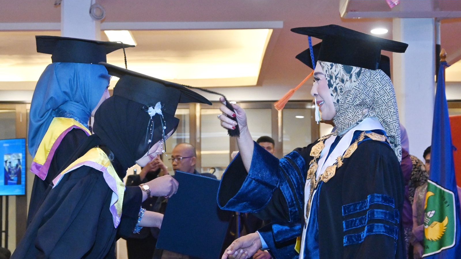 Universitas Bung Hatta Wisuda 515 Lulusan dan Peringatan Dies Natalis ke-45