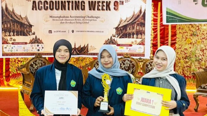 Tim Debat Ekonomi Universitas Bung Hatta Juarai Accounting Week 9 se-Sumbar