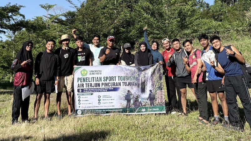 Dosen dan Mahasiswa Universitas Bung Hatta Teliti Potensi Sport Tourism dan Manajemen Risiko di Pincuran 7 Kota Padang