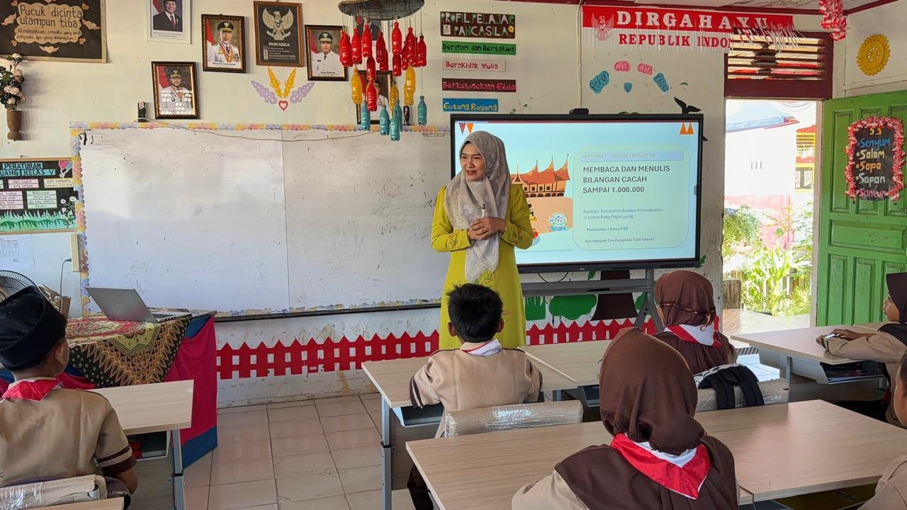 Dosen PGSD Universitas Bung Hatta Kembangkan SmartMath Berbasis PBL dan Kearifan Lokal