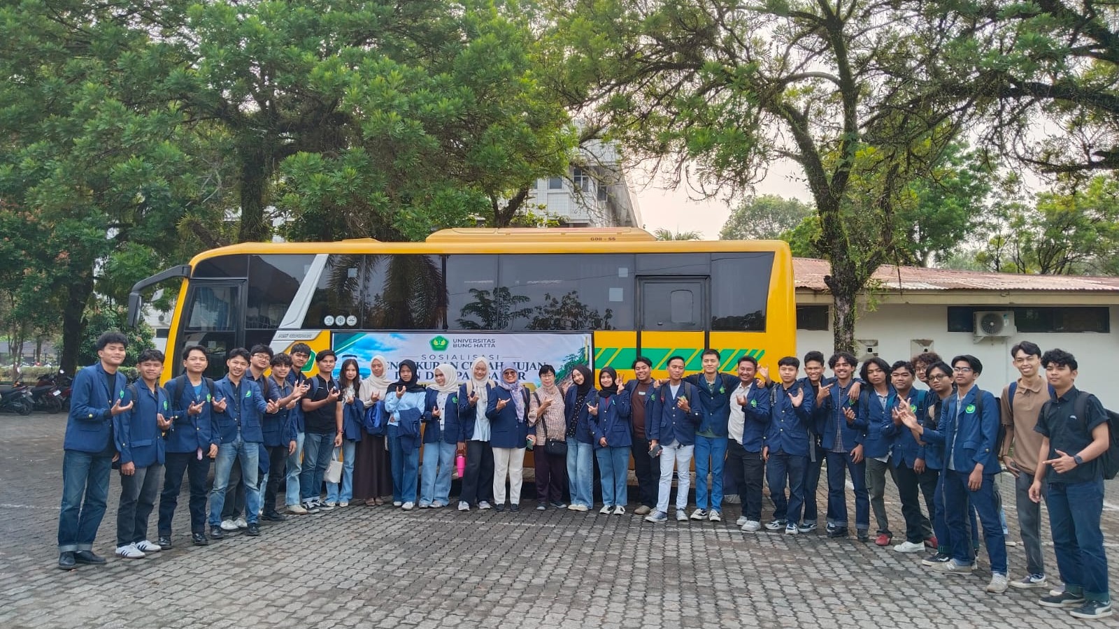 Mahasiswa Teknik Sipil Universitas Bung Hatta Pelajari Pengukuran Curah Hujan di BMKG Sicincin