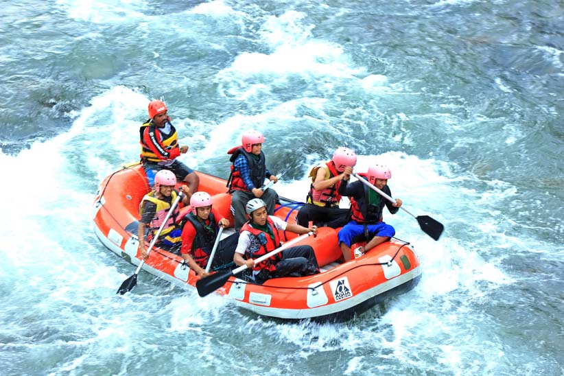 Mapala Proklamator Promosikan UBH Dengan Arung Jeram