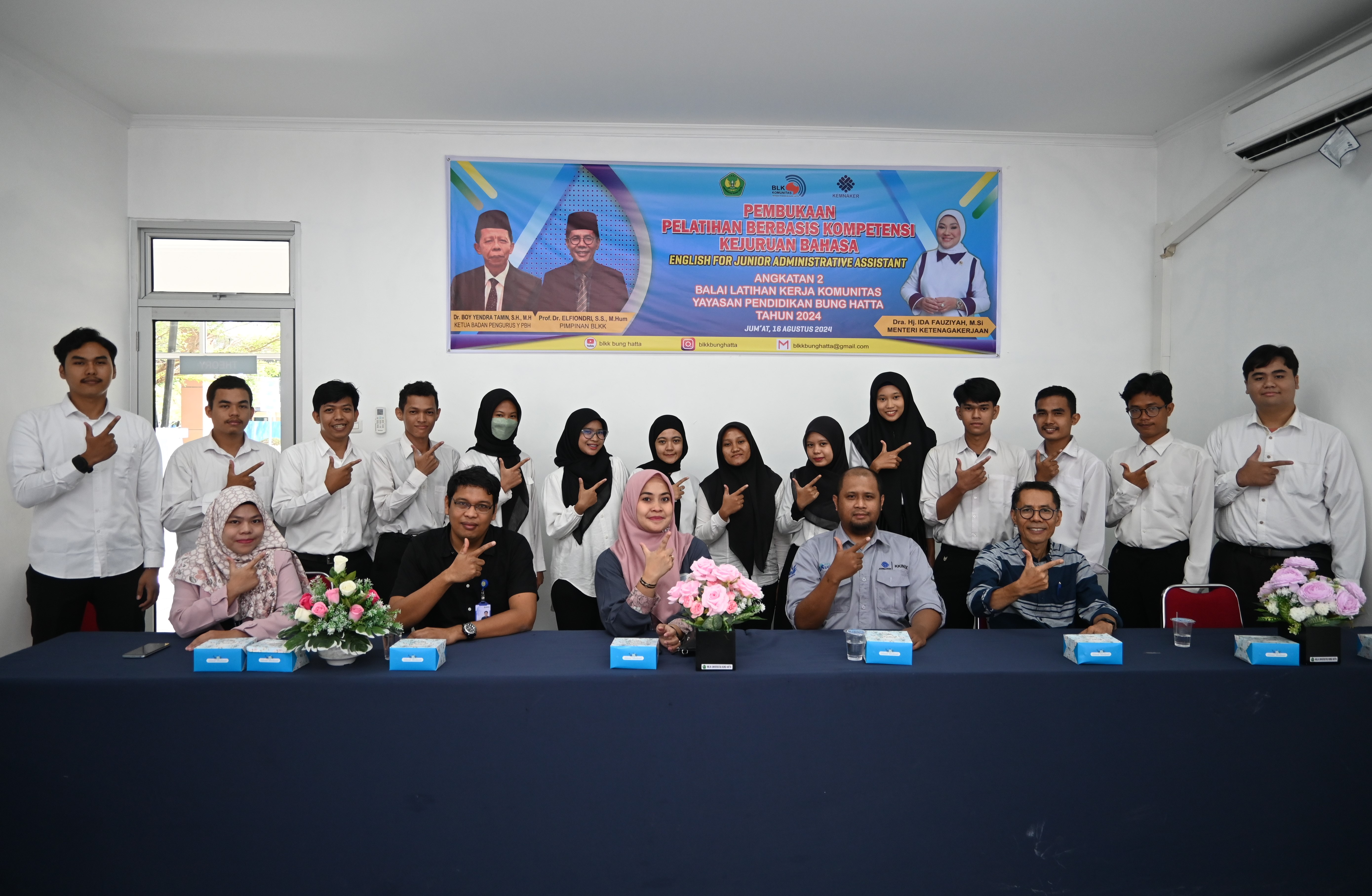 BLKK Universitas Bung Hatta Kembali Gelar English For Junior Administrative Assistant Angkatan 2