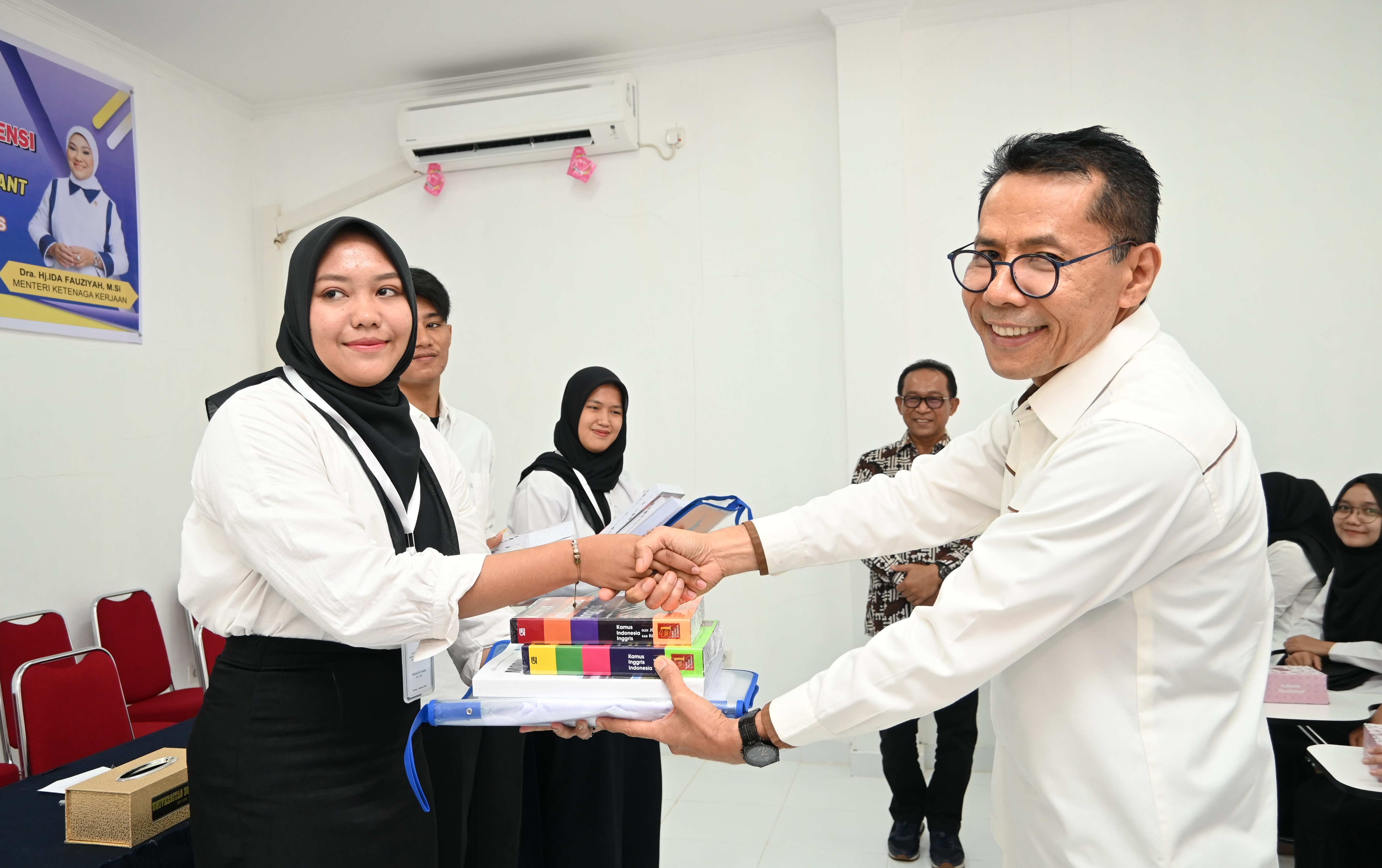 Balai Latihan Kerja Komunitas Bahasa Universitas Bung Hatta, Siapkan Tenaga Kerja Handal Berbahasa Asing