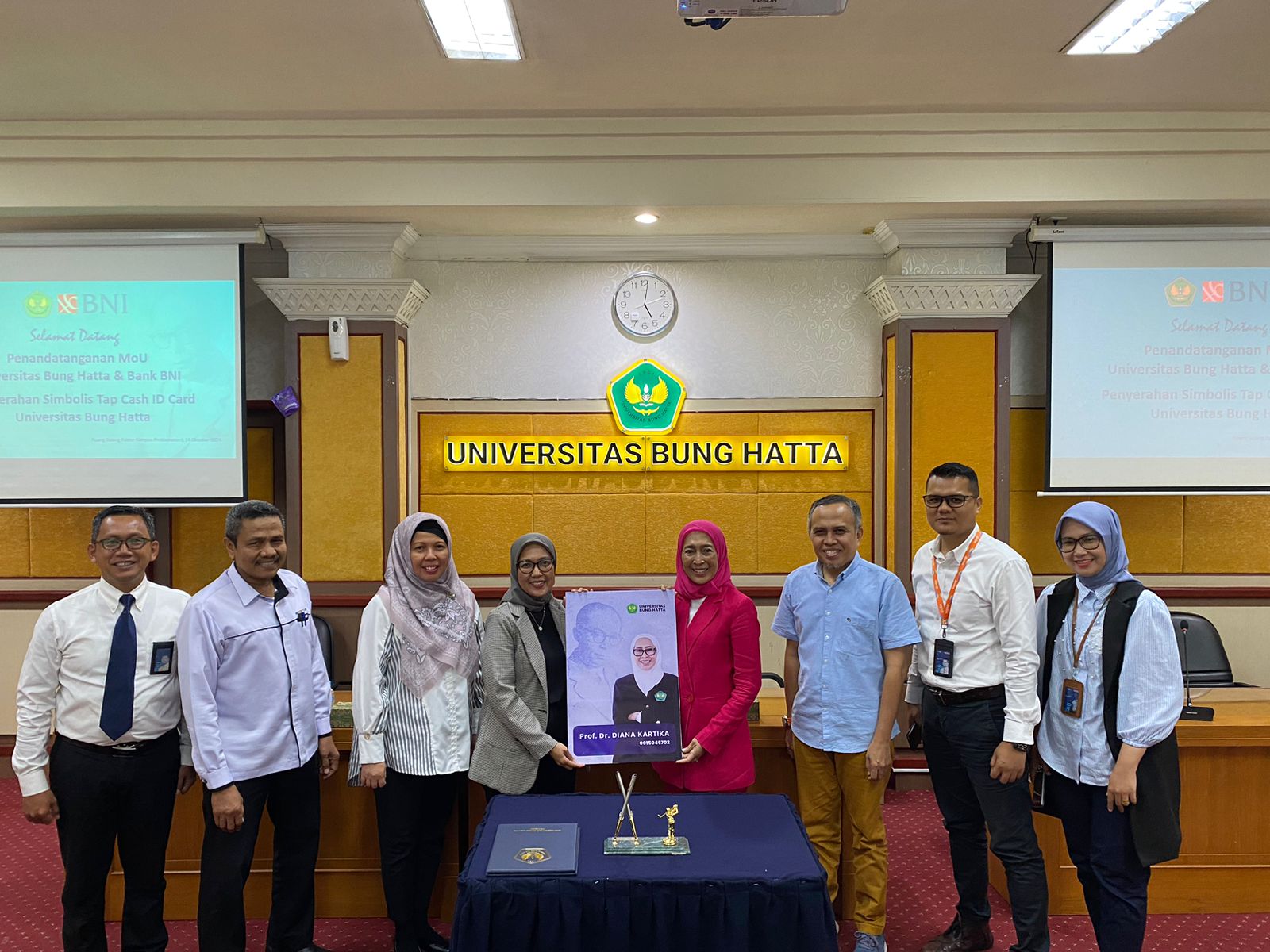 Universitas Bung Hatta dan BNI Padang Luncurkan Tap Cash ID Card Kampus