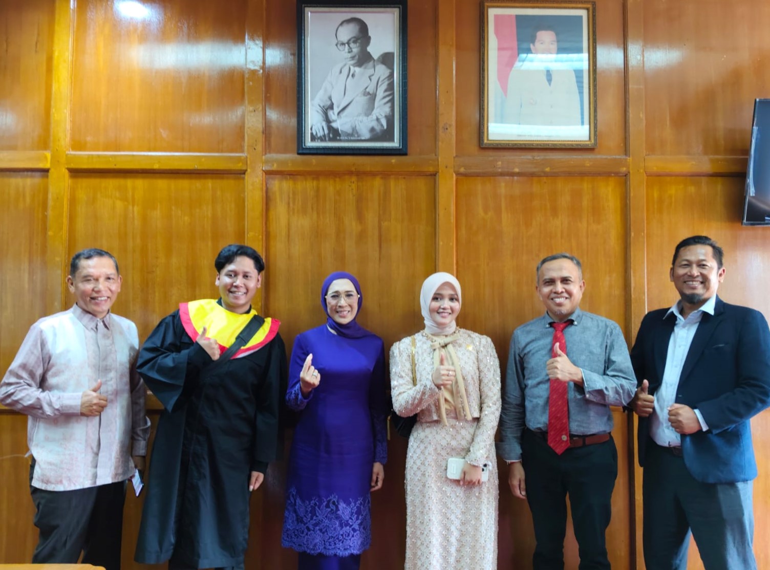 Hadiri Wisuda Saudaranya, Anggota DPD-RI Cerint Iralloza Tasya Hubungkan Langsung Rektor Universitas Bung Hatta Dengan Wamen Koperasi dan UKM Kabinet Merah Putih