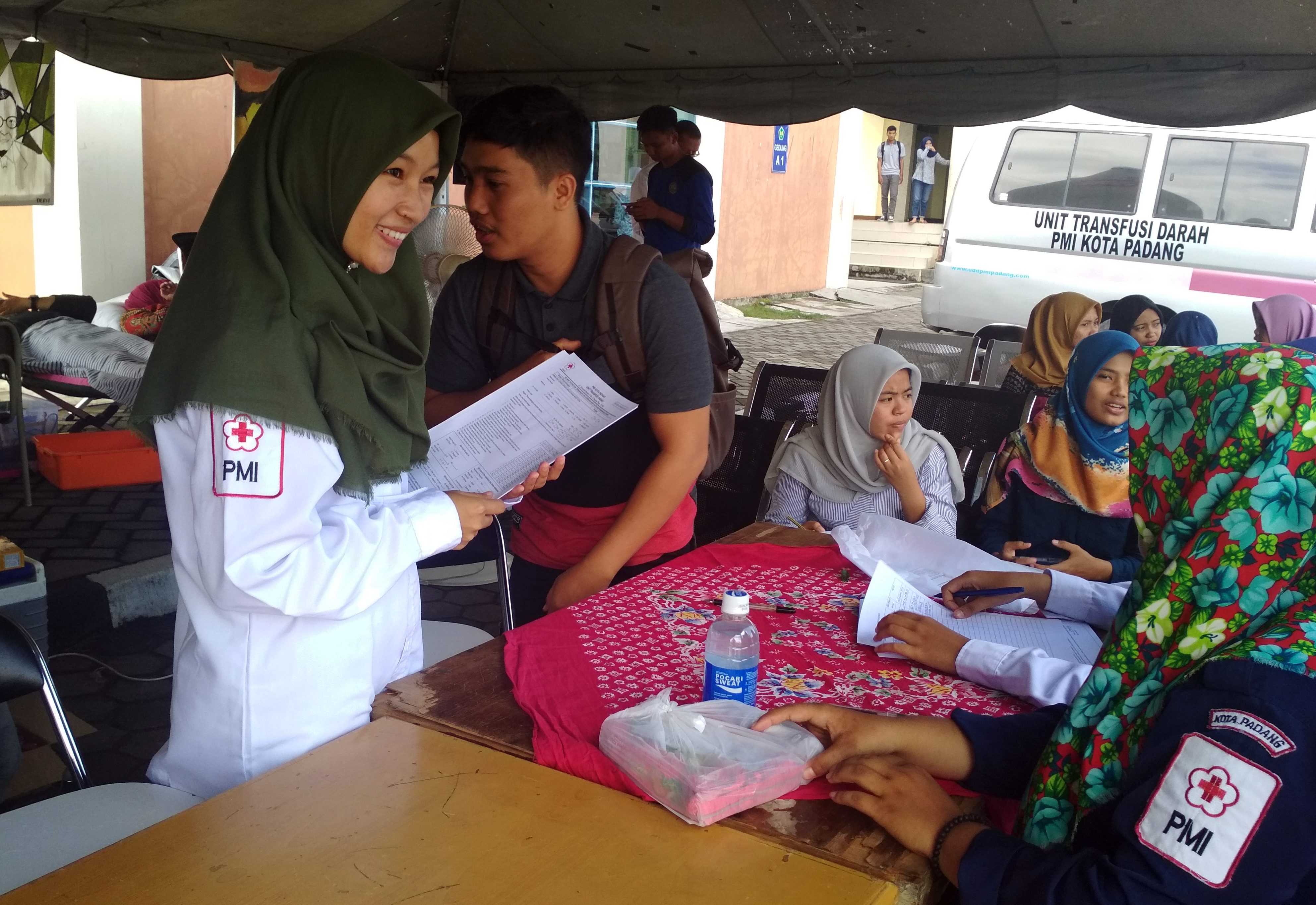 Donor Darah KSR-PMI Proklamator Universitas Bung Hatta