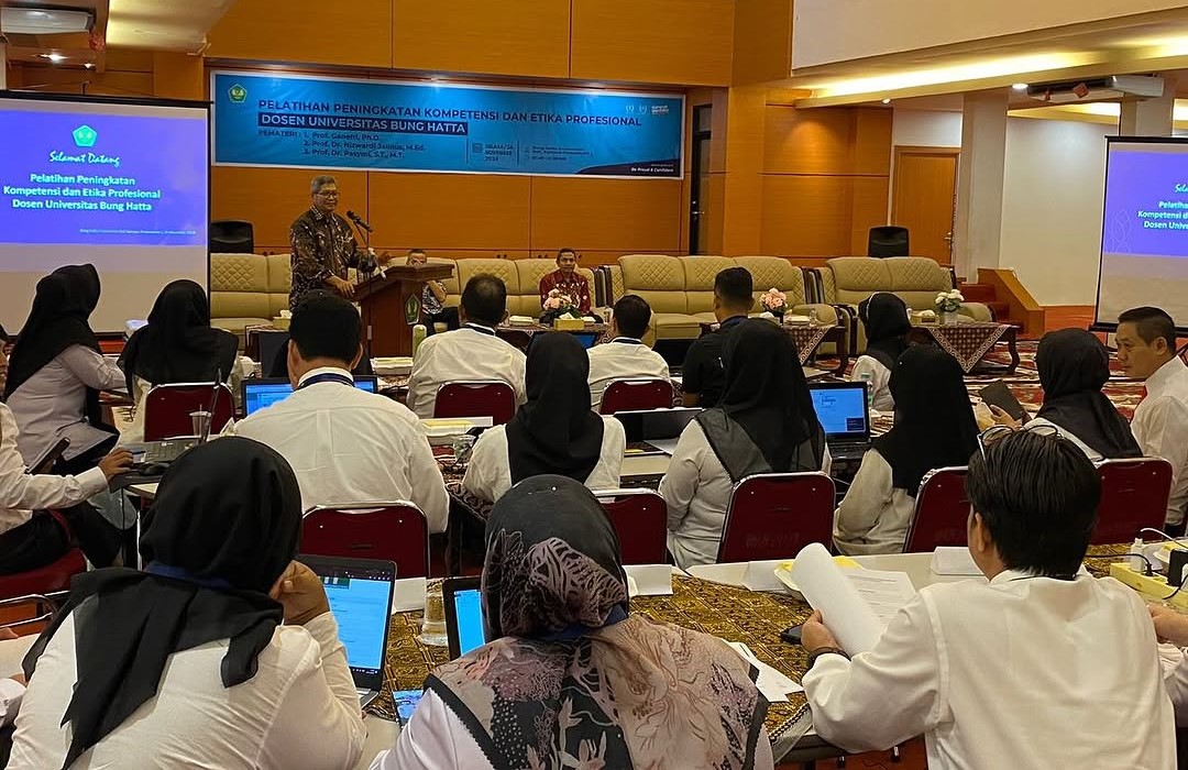 Pelatihan Pengembangan Karir dan Profesional Dosen Di Lingkungan Universitas Bung Hatta