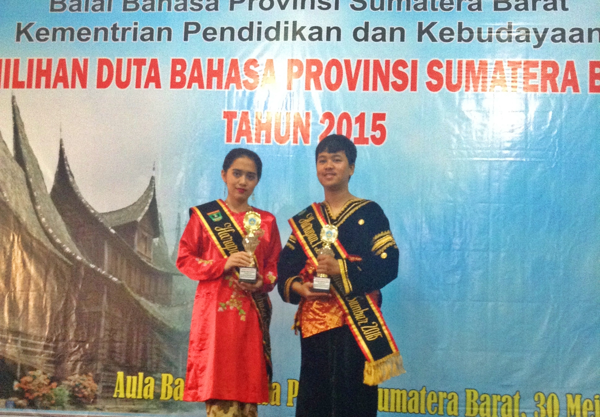 Mahasiswa Sastra Inggris UBH Juara Harapan 1 Duta Bahasa Sumbar 2015