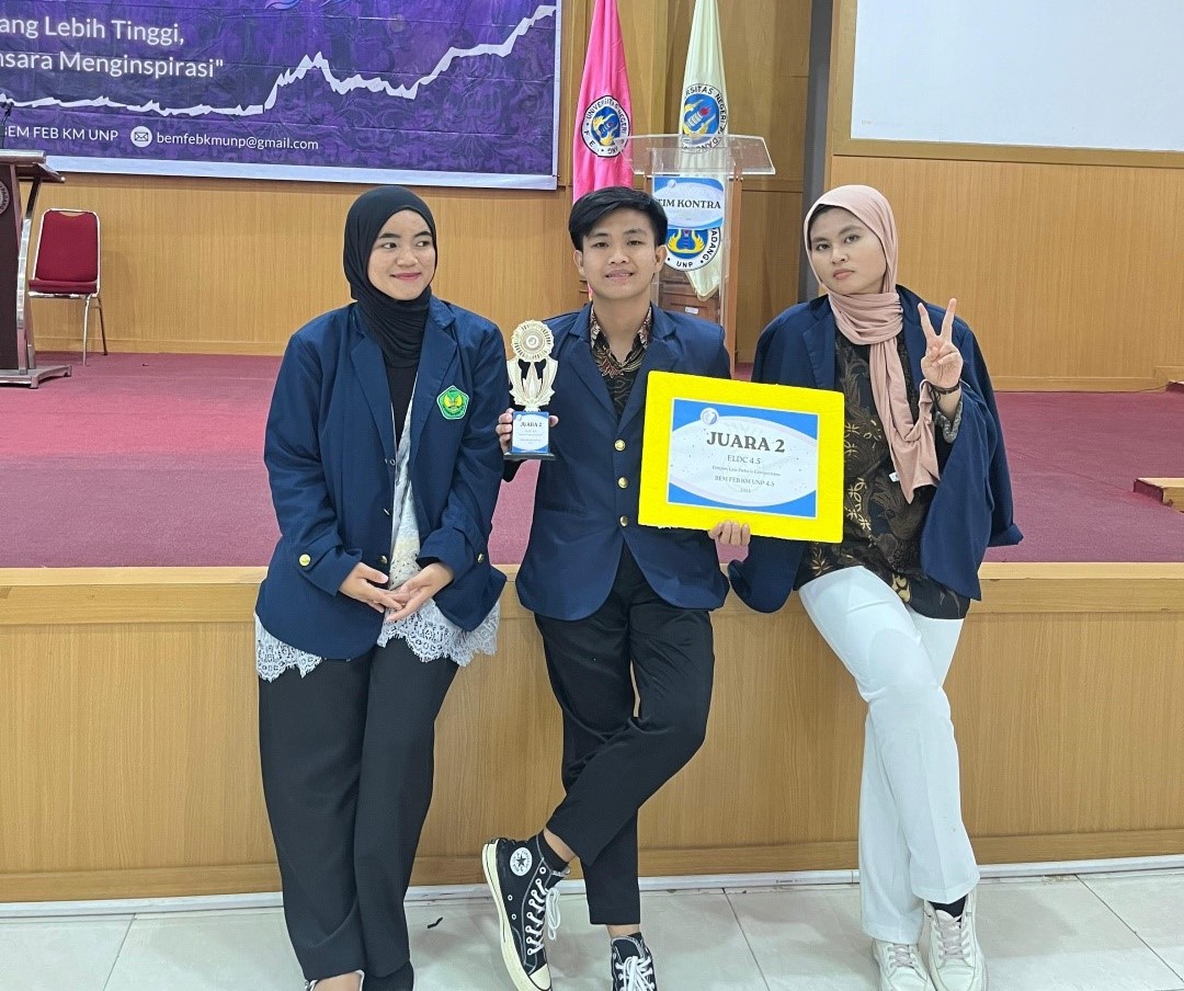 Tim Debat Prodi  Ekonomi Pembangunan FEB Universitas Bung Hatta Juara II Lomba Debat ELDC 4.5