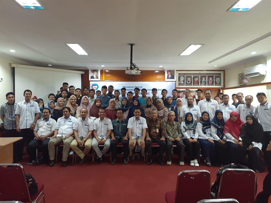 Prodi TRKJ FTI UBH Jadi Tuan Rumah Seminar dan Pengukuhan Pengurus IAII Wilayah Sumbar