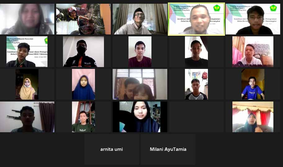 Prodi Teknik Elektro FTI Universitas Bung Hatta Bekali Siswa SMA N 1 Batu Sangkar Skill Robotik