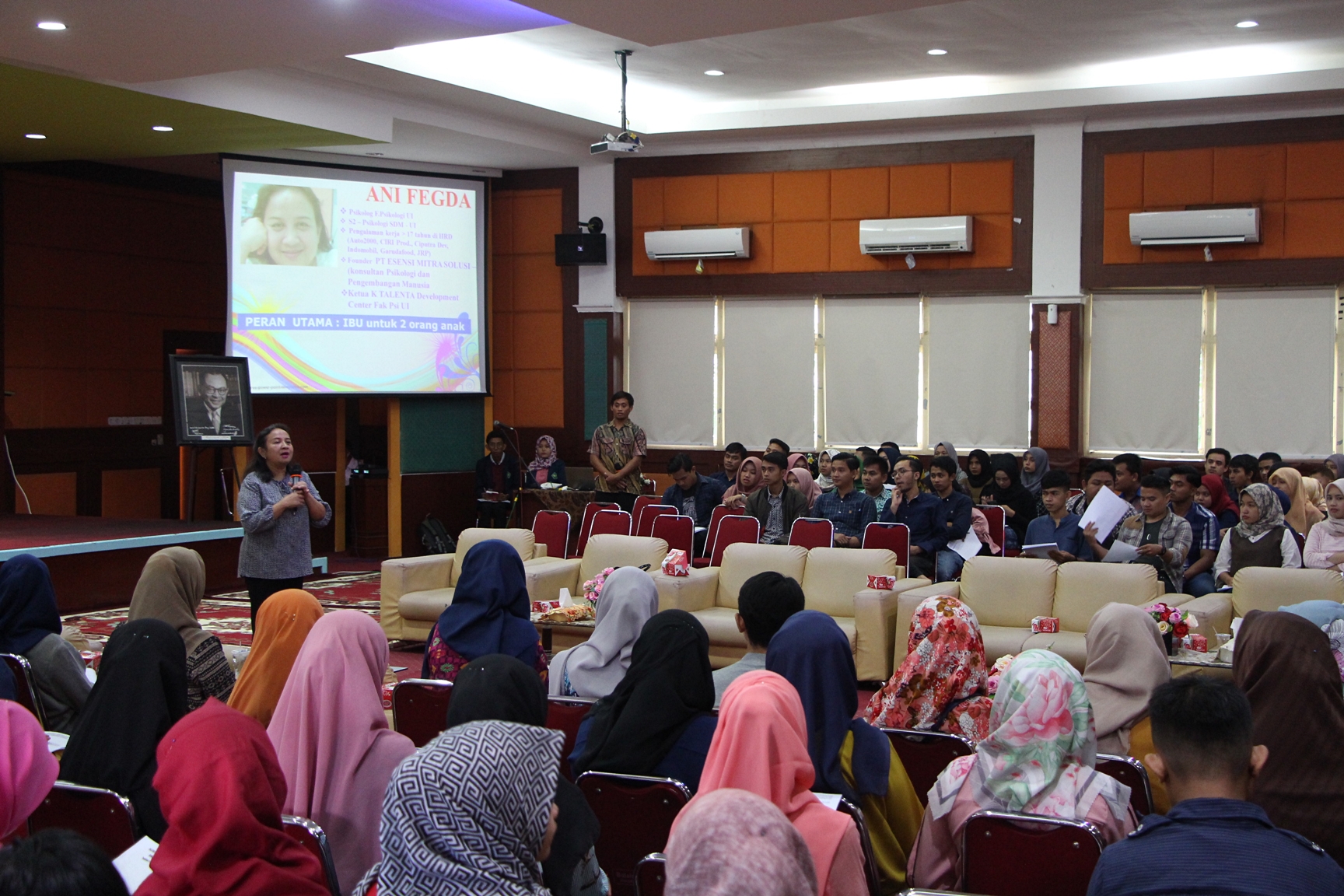 Memasuki Dunia Kerja, CDC Universitas Bung Hatta Gelar Pelatihan Soft Skill