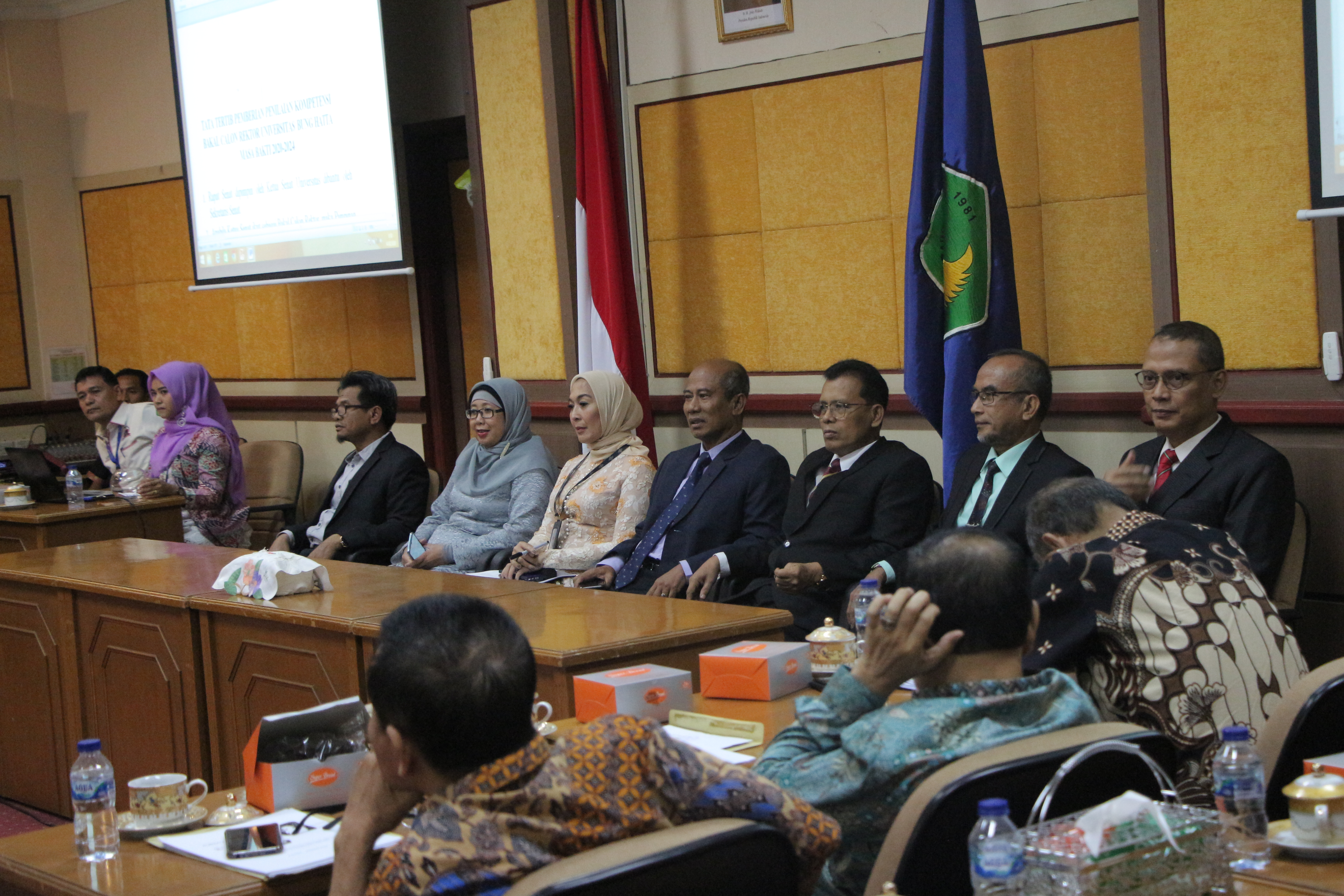 Tujuh Balon Rektor Univ. Bung Hatta Periode 2020-2024 Sampaikan Visi-Misi di Hadapan Senat Universitas