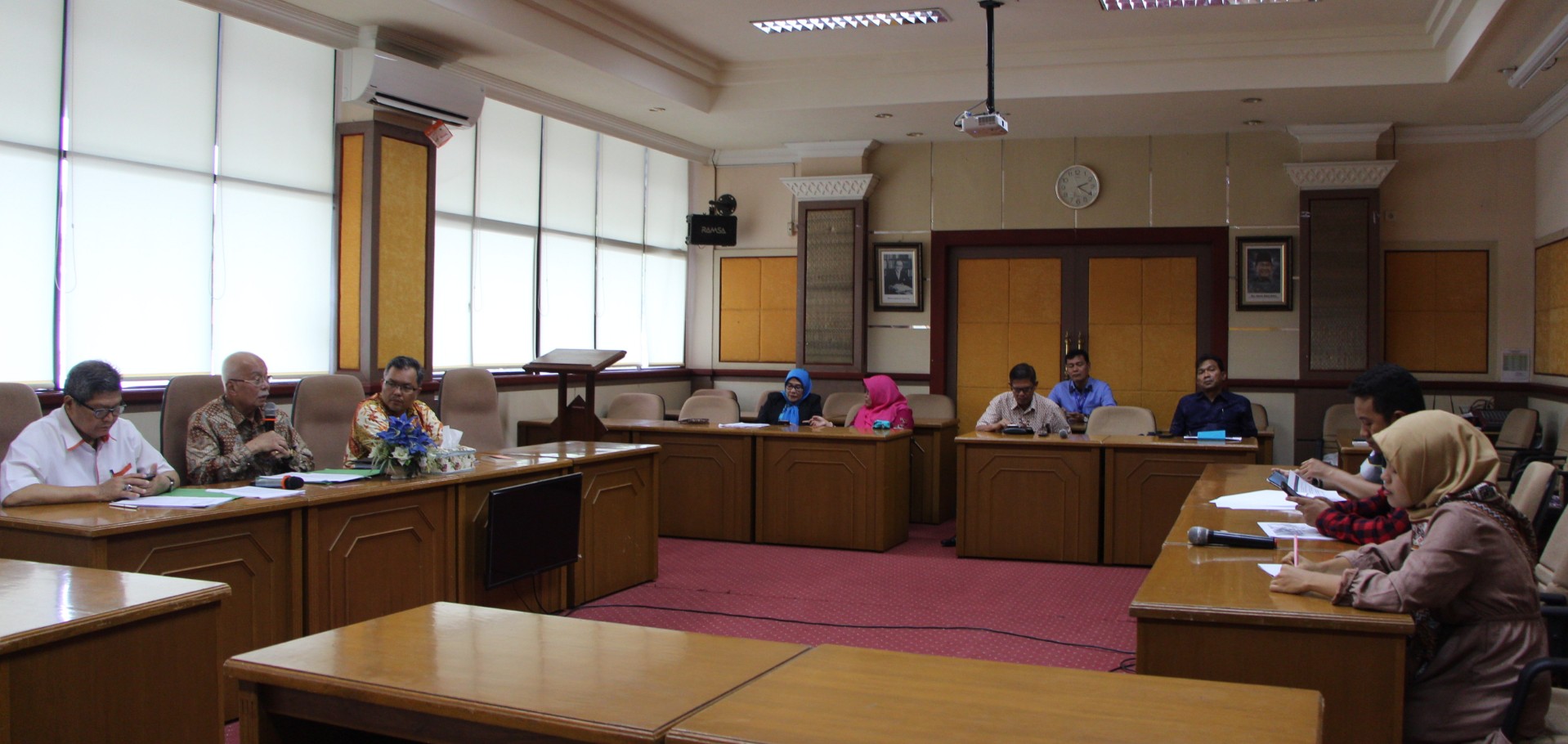 Ketua Badan Pengurus YPBH Adakan Konferensi Pers Seleksi Calon Rektor Definitif 2020-2024