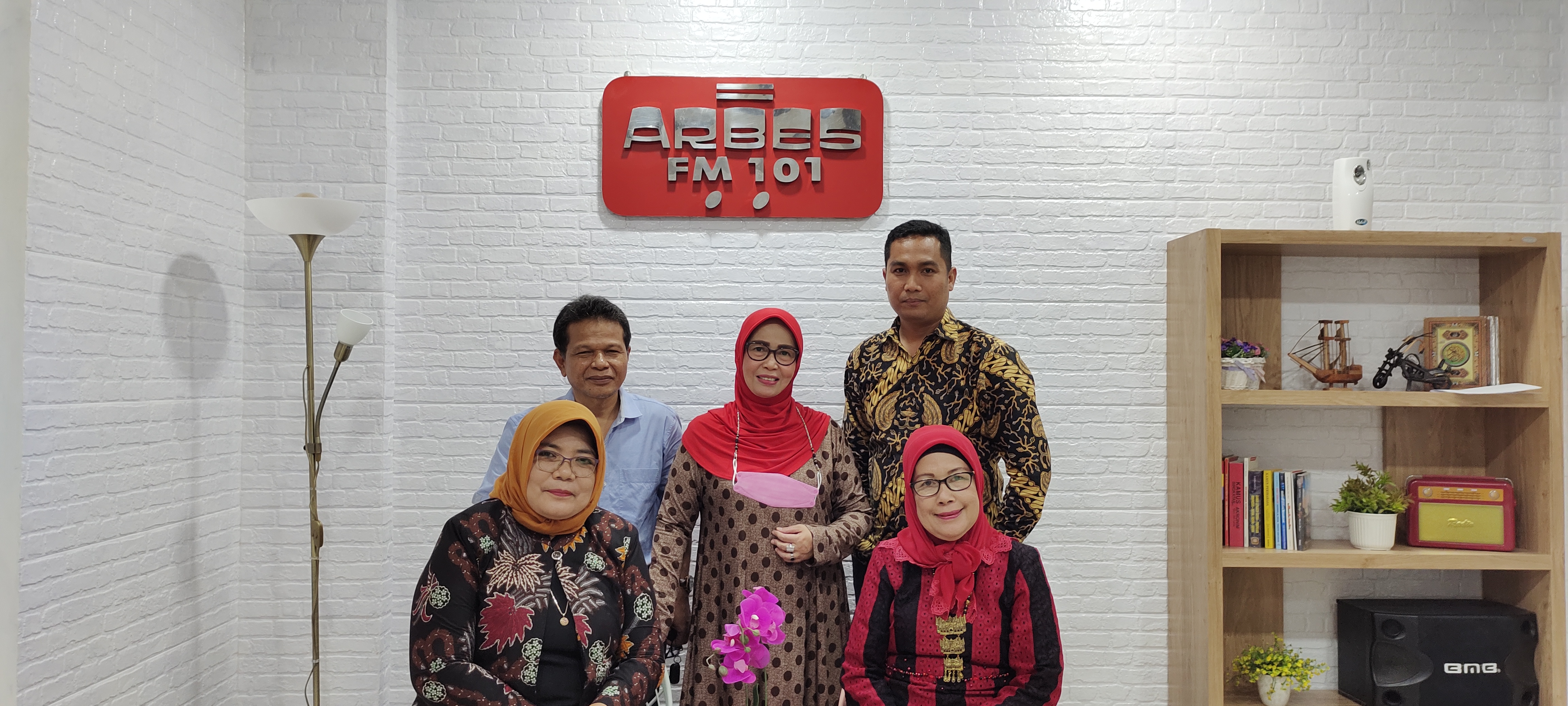 Dosen Pindo FKIP Tampil di Radio Arbes FM