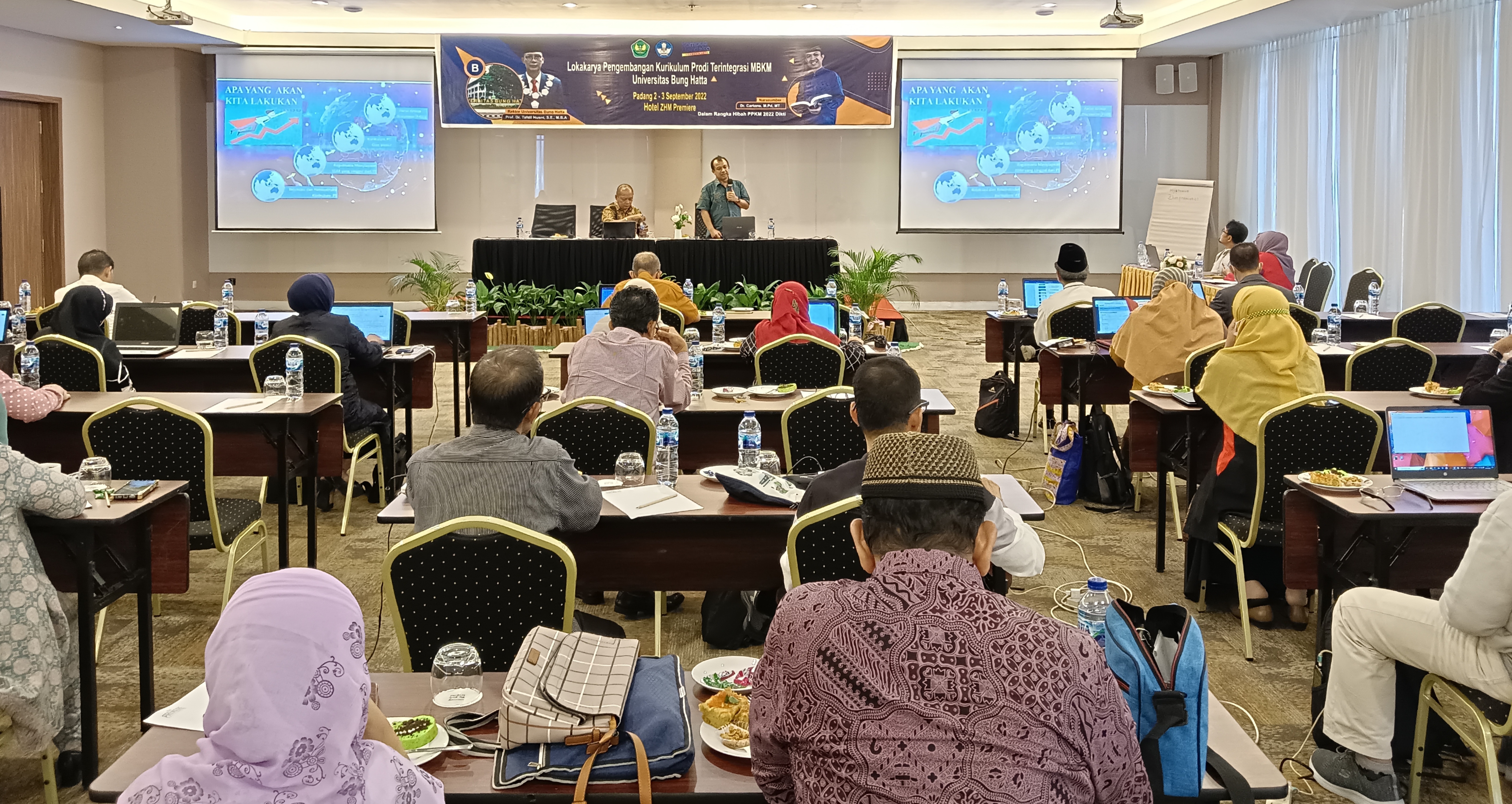 Dekan dan Ka. Prodi di Lingkungan Universitas Bung Hatta Ikuti Lokakarya Pengembangan Kurikulum Prodi Terintegrasi MBKM