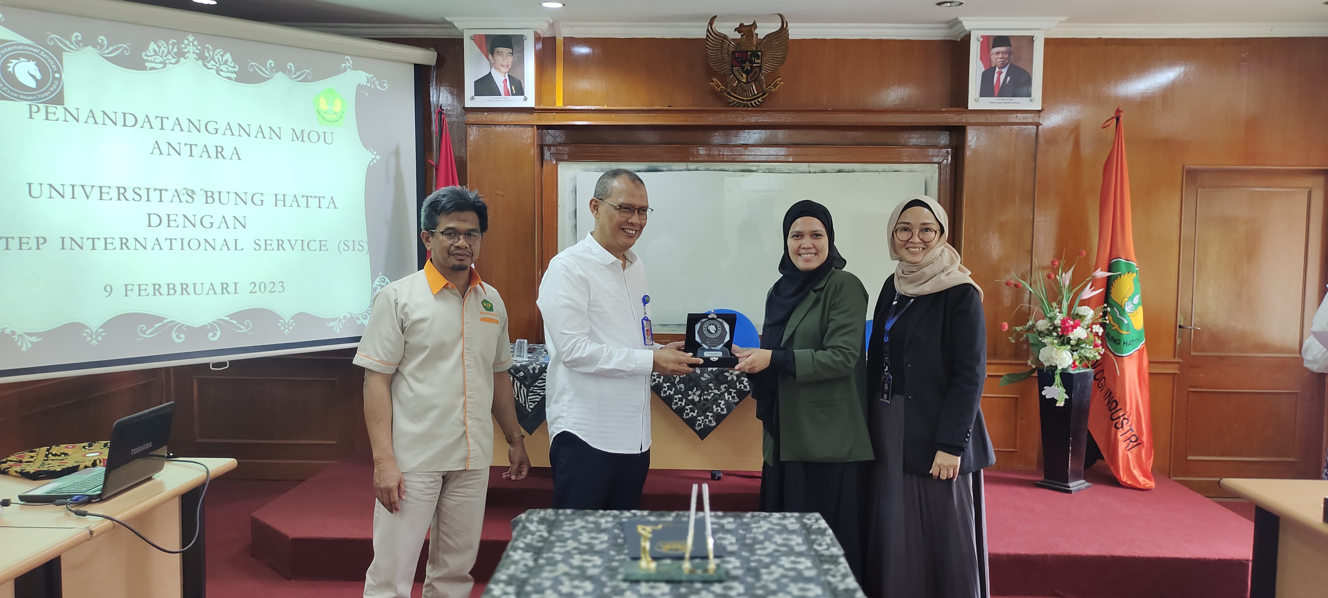 Universitas Bung Hatta Tanda Tangani MoU bersama Step International Services