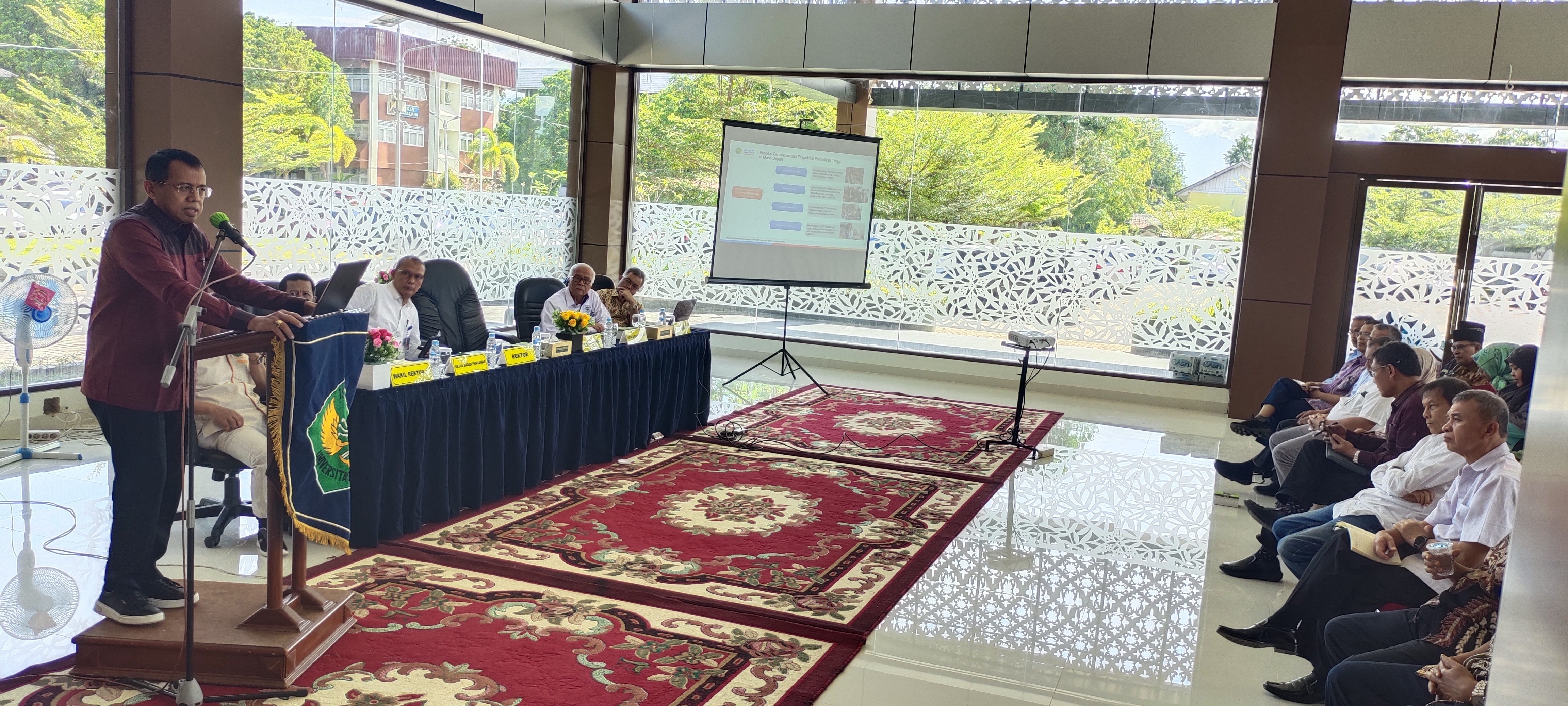 Ketua Badan Pembina Yayasan Pendidikan Bung Hatta: 'Dosen Masa Depan Mesti Melibatkan Dirinya dalam Perkembangan Teknologi'