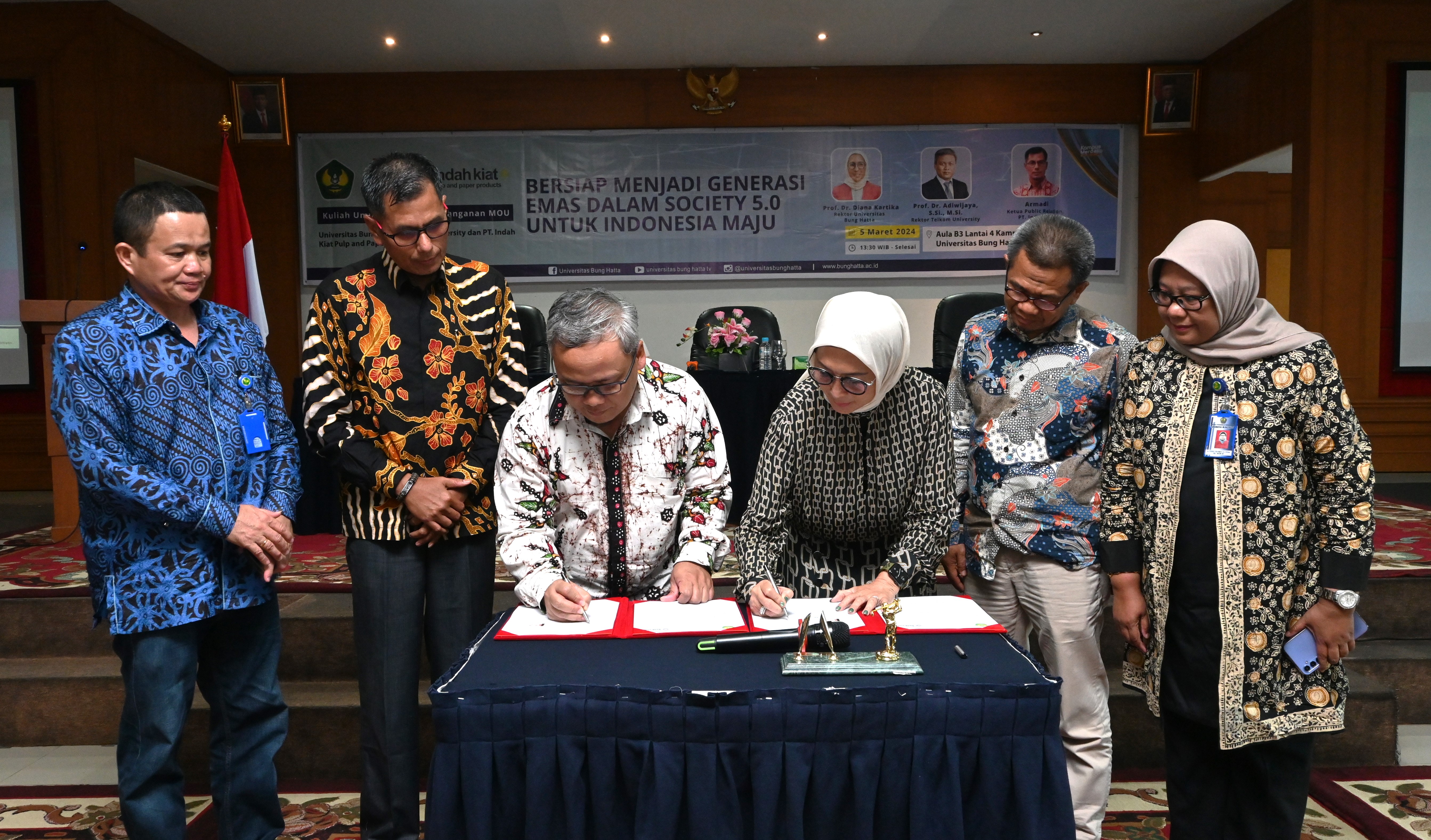 Perluas Jaringan, Universitas Bung Hatta Tandatangani MoU dengan Telkom University dan PT.Indah Kiat Pulp And Paper