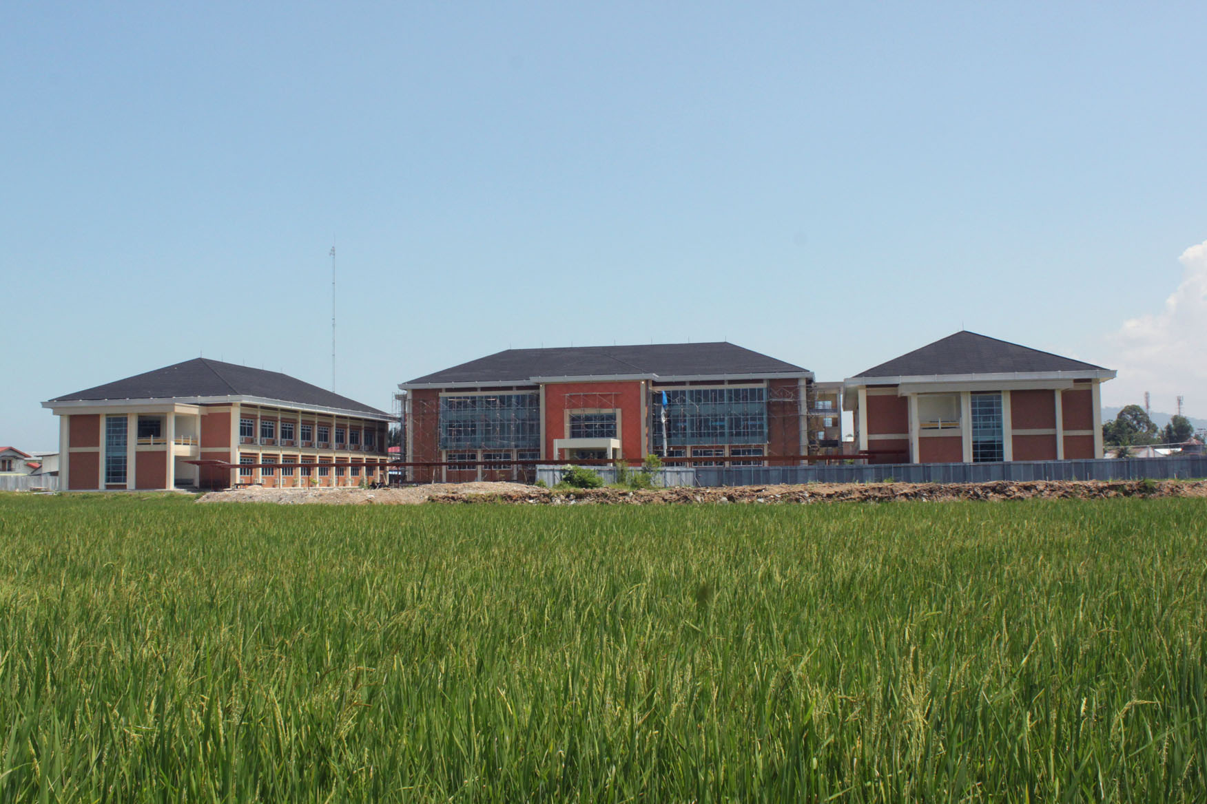 Gedung III Kampus II Aia Pacah, Siap Digunakan Fak.Ekonomi dan FKIP