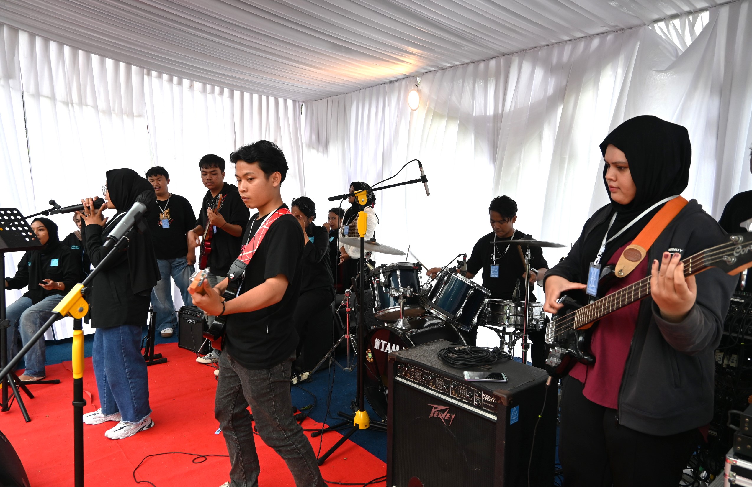 UKM Kesenian Proklamator, Hibur Ribuan Peserta Fun Run 5K Perayaan Dies Natalis ke-44 Universitas Bung Hatta