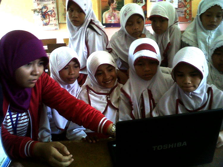 Ajarkan Sejak Sekolah Penggunaan Teknologi