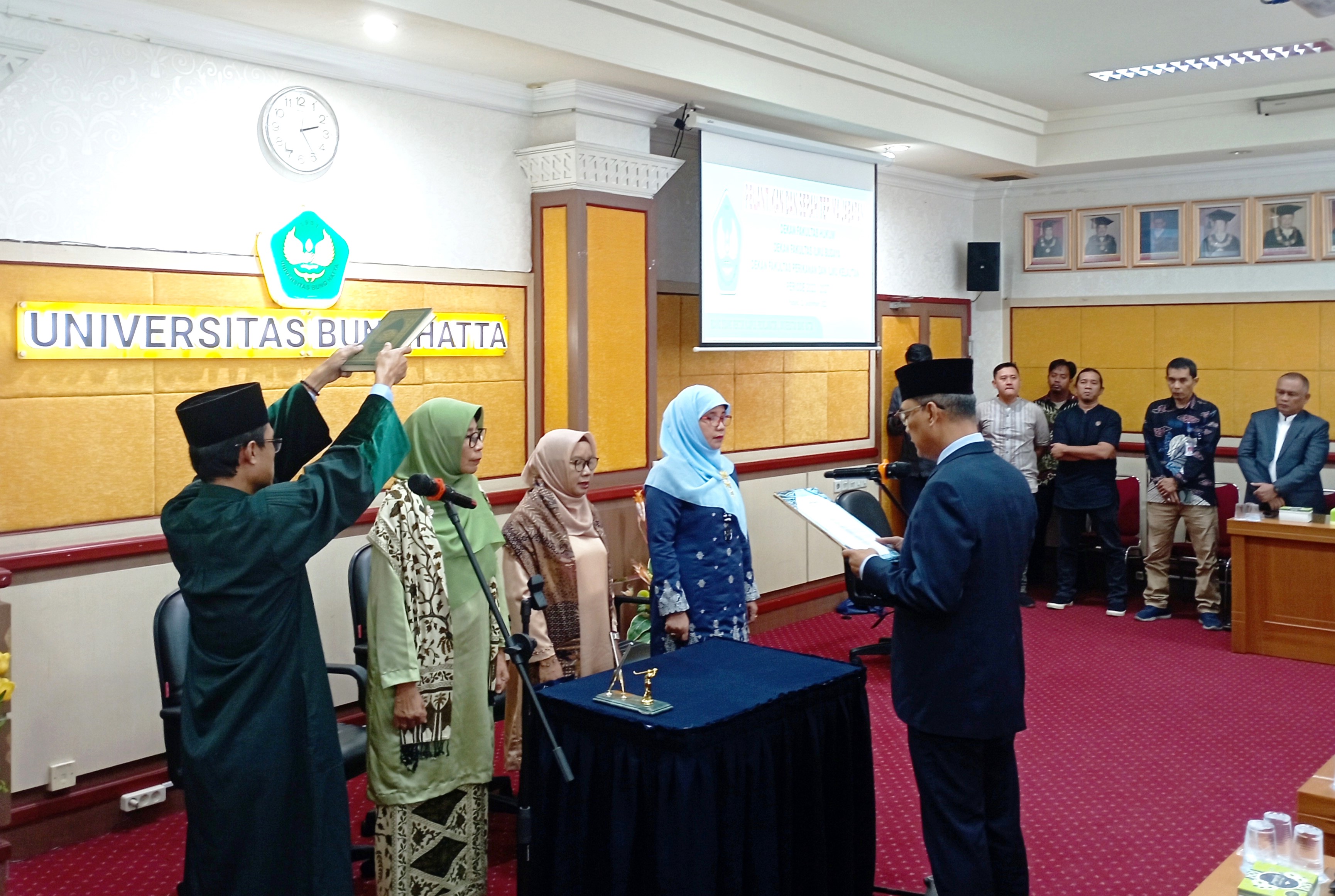 Rektor Universitas Bung Hatta Lantik 3 Dekan Perempuan, Di Lingkungan Universitas Bung Hatta