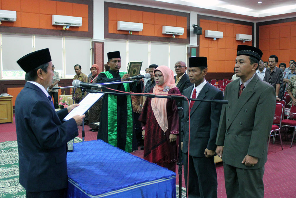 Rektor UBH, Lantik 3 Pejabat Struktural Baru