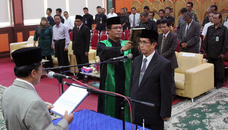 Prof.Dr.Ir.Fachri Ahmad,MSc di Lantik Sebagai Pjs Rektor UBH