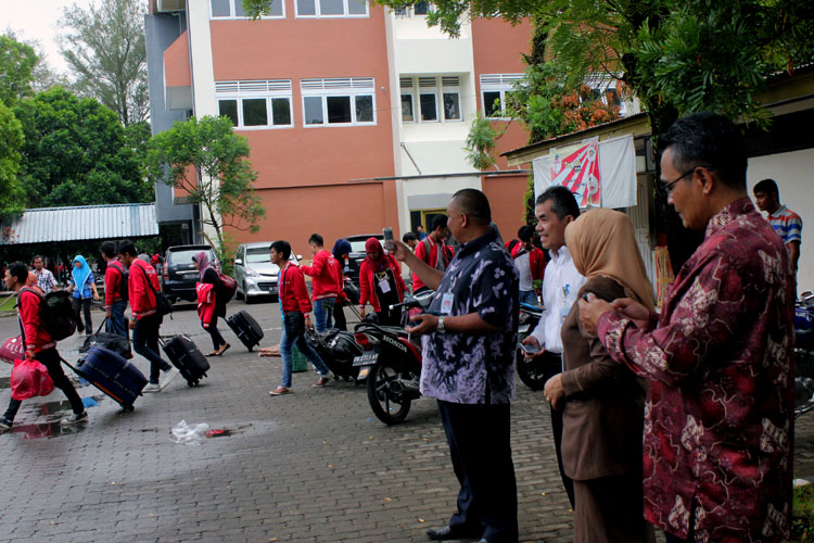 1267 Mahasiswa KKN-UBH  Disebar  ke 43 Kenagarian