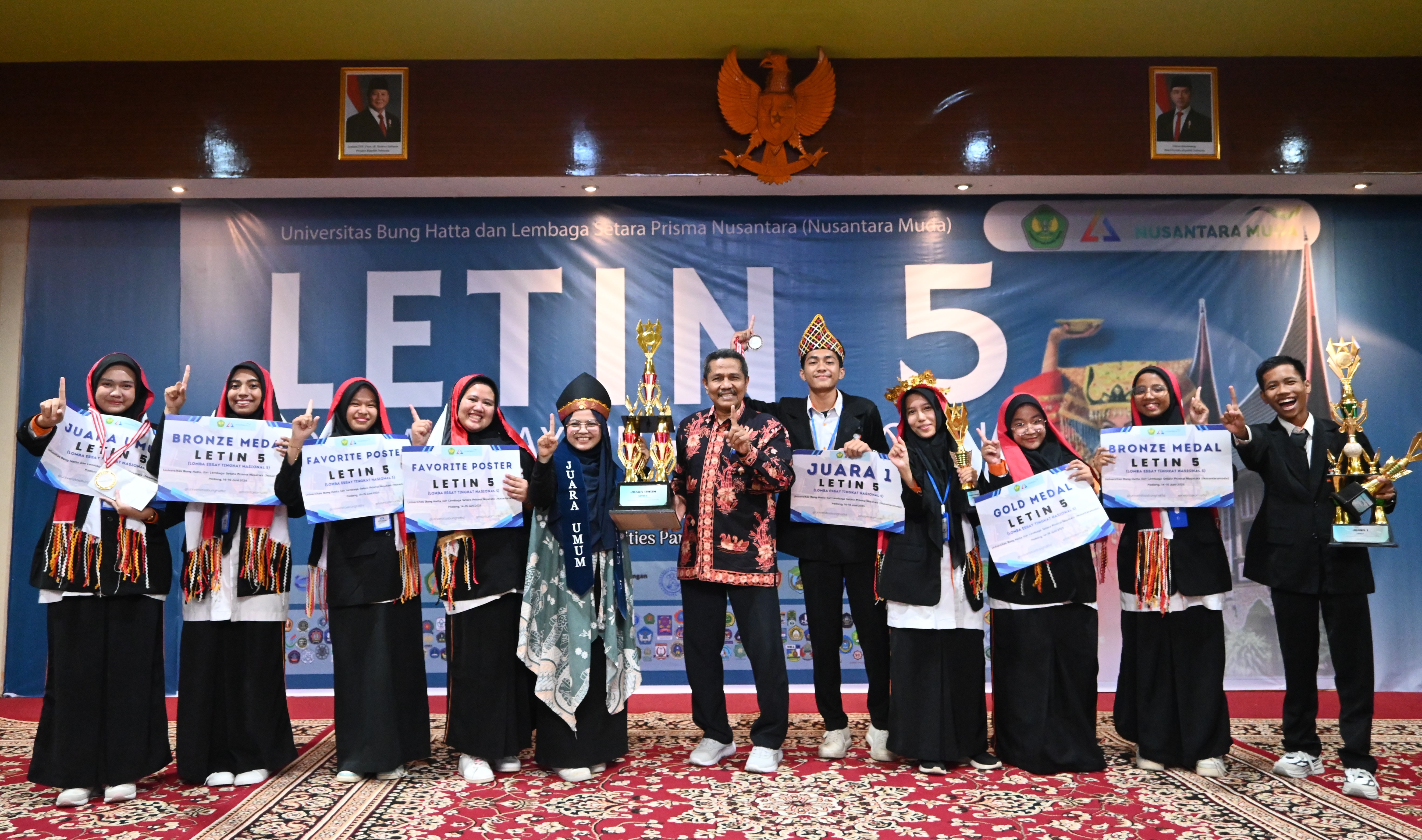 Prestasi Gemilang MAN 1 Kuantan Singingi Di Universitas Bung Hatta, Raih Juara Umum Lomba Essay Tingkat Nasional 5 (LETIN 5)