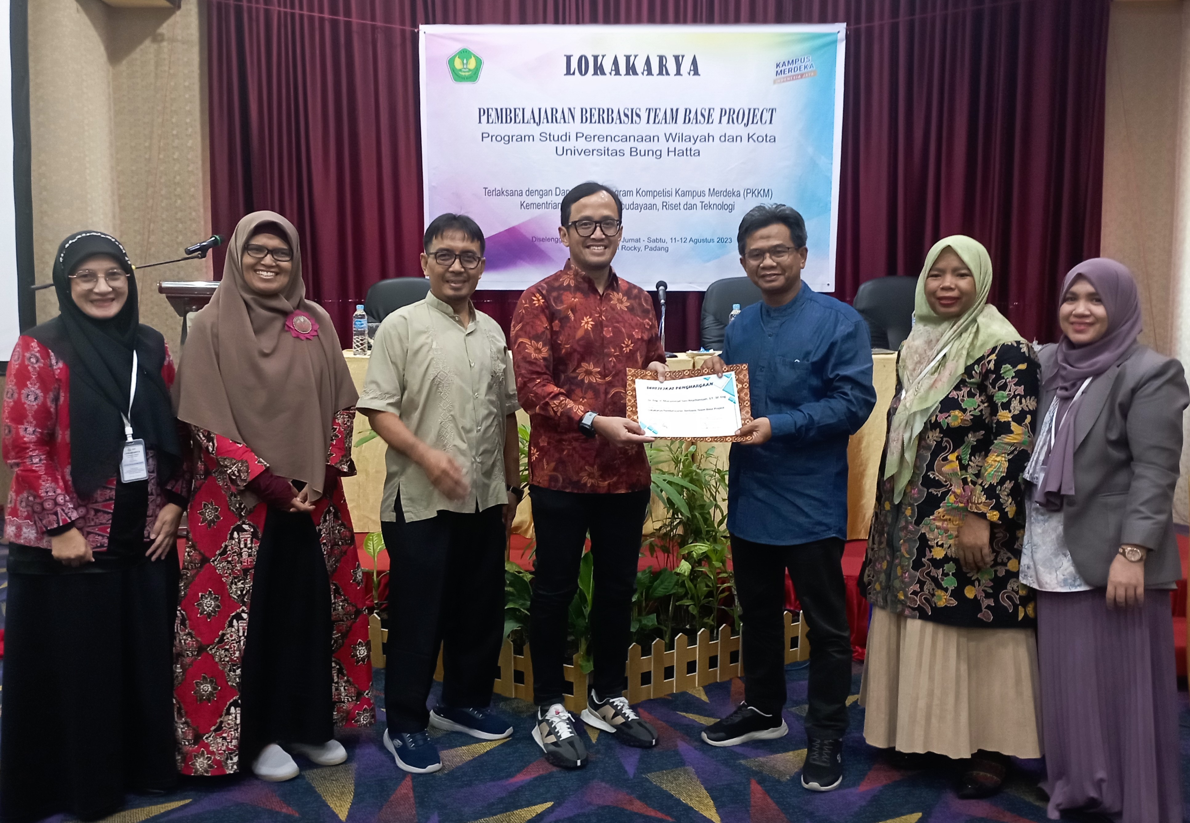 Prodi PWK FTSP Gelar Lokakarya Pembelajaran Team Base Project