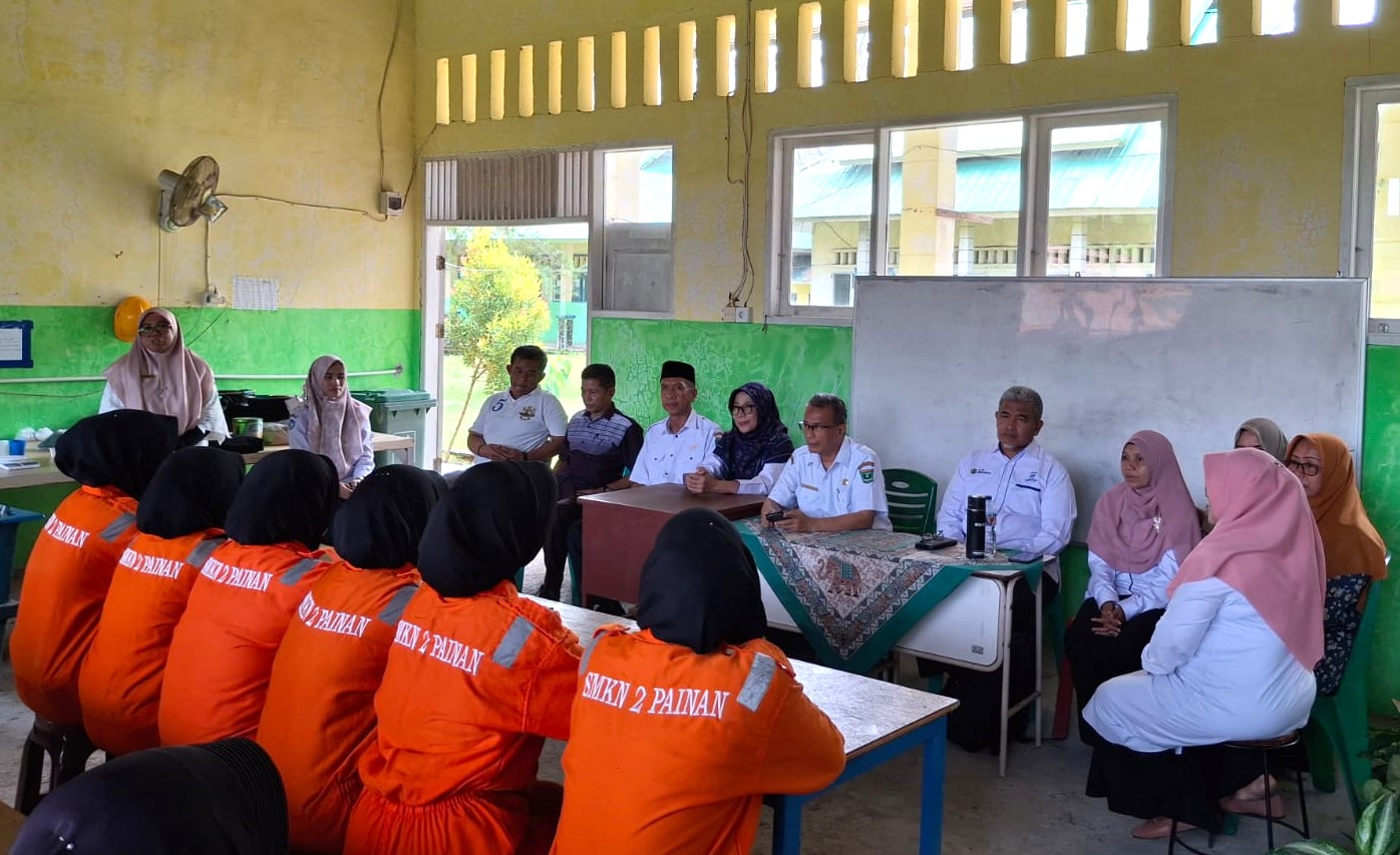 LSP-Universitas Bung Hatta Laksanakan Uji Kompetensi Keahlian Bagi Siswa SMKN 2 Painan