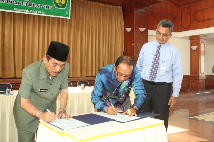 Bupati Sijunjung Terima 152 Mahasiswa KKN-PPM UBH