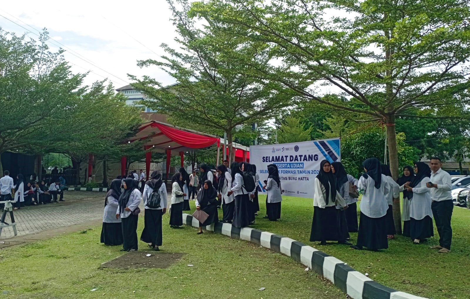Hari Ke-2 Seleksi PPPK Titik Lokasi Universitas Bung Hata Berjalan Lancar