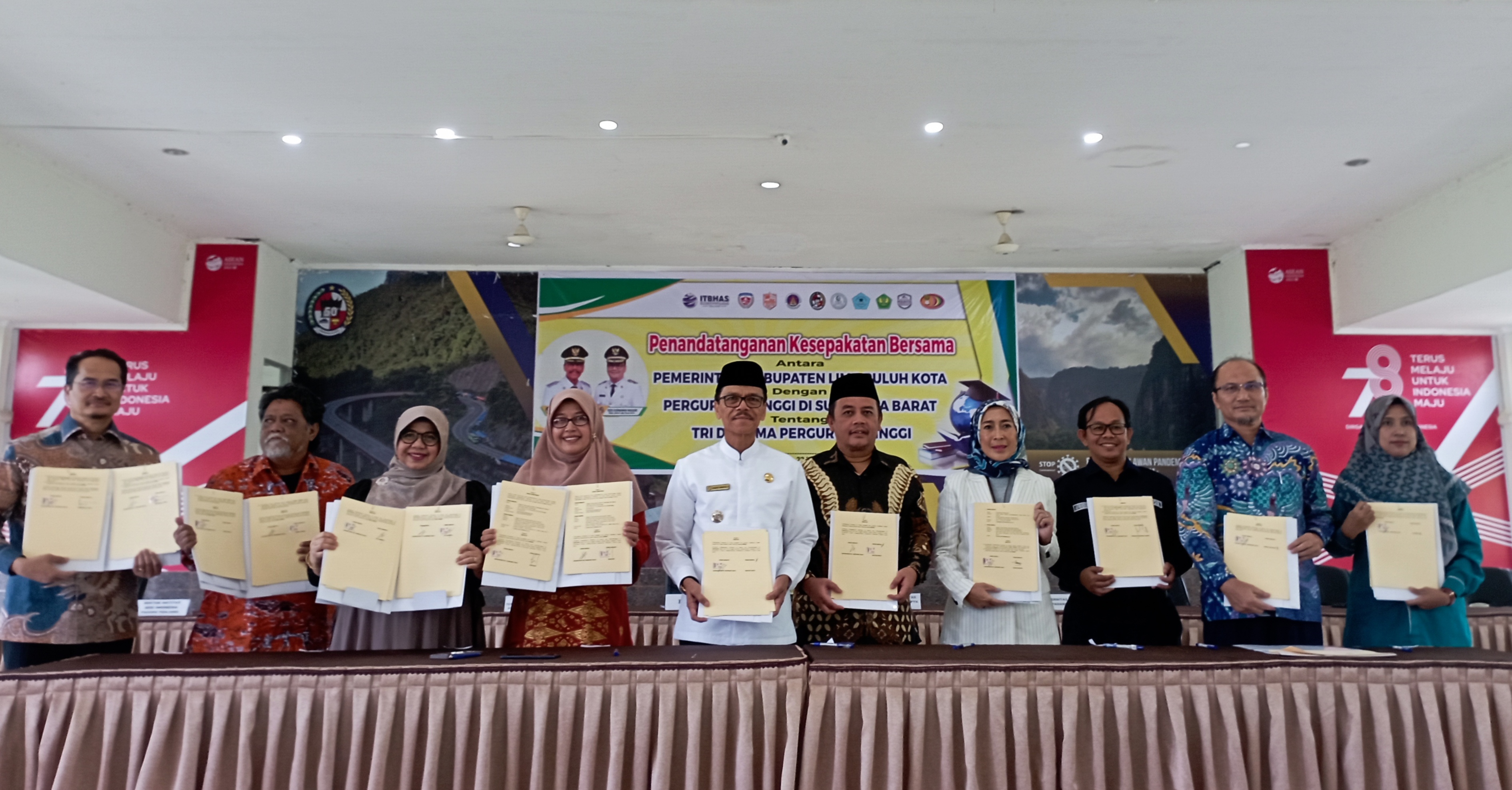 Universitas Bung Hatta Dan Pemkab 50 Kota Serta Dengan 8 PTS lainnya Sepakati Kerja Sama Tri Dharma Perguruan Tinggi