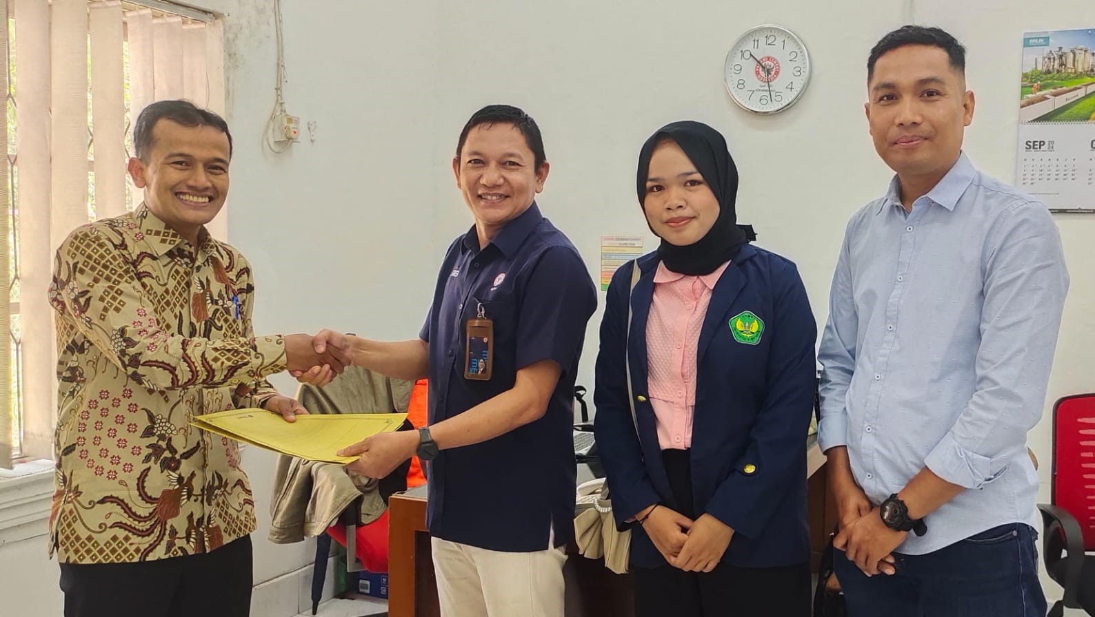 Implementasi MBKM Mandiri, Mahasiswa Pindo FKIP Magang Industri ke PT Semen Padang