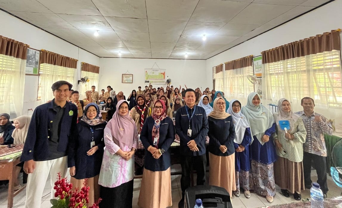 PKM Internal Tim Dosen Fakultas Hukum : Edukasi Pemilahan dan Pengolahan Sampah Yang Bernilai Ekonomi di SMA Negeri 1 Tapakis Ulakan Kabupaten Padang Pariaman