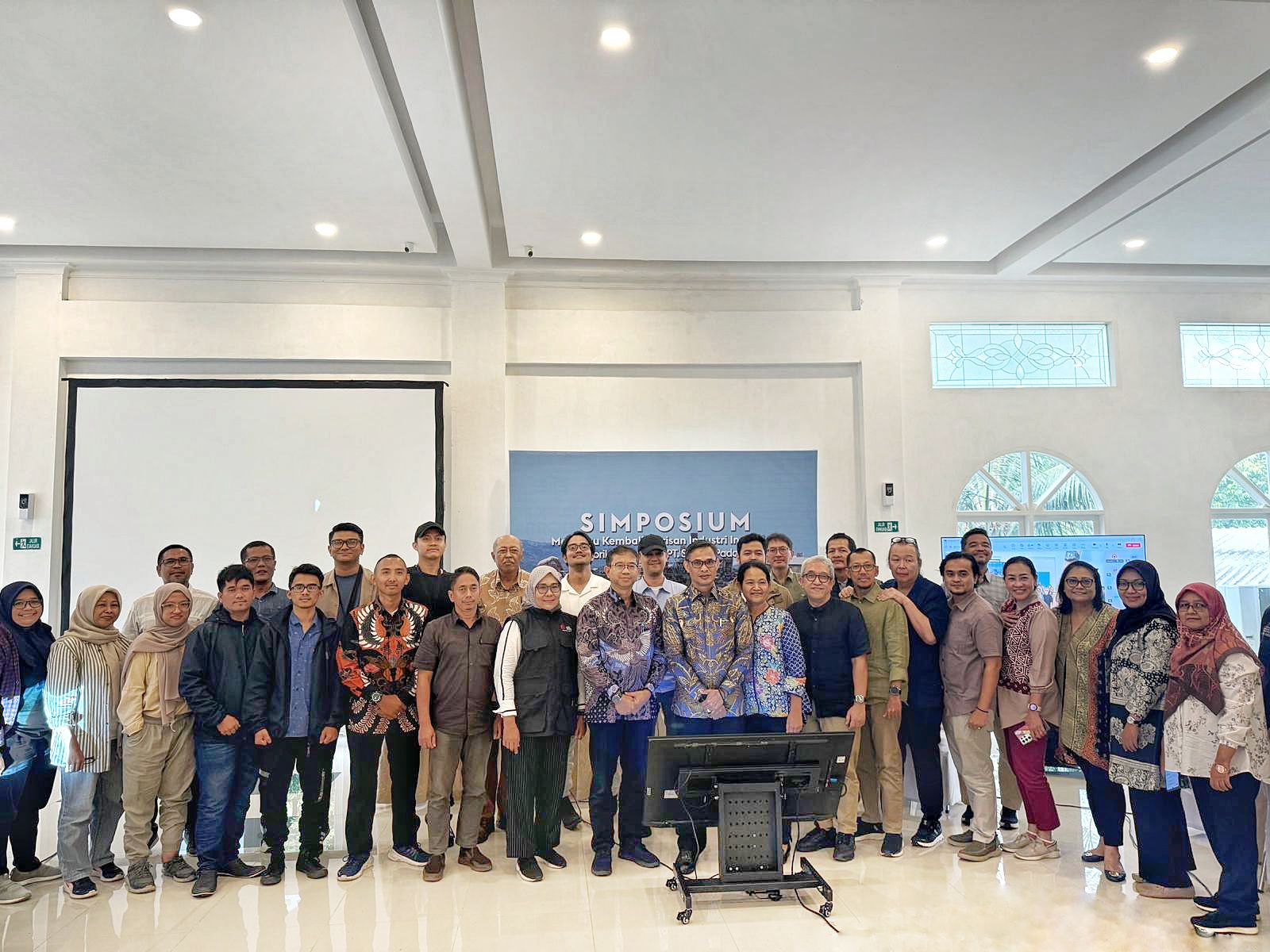 Magister Arsitektur Universitas Bung Hatta Terlibat Dalam Simposium Industrial Heritage 3 Negara