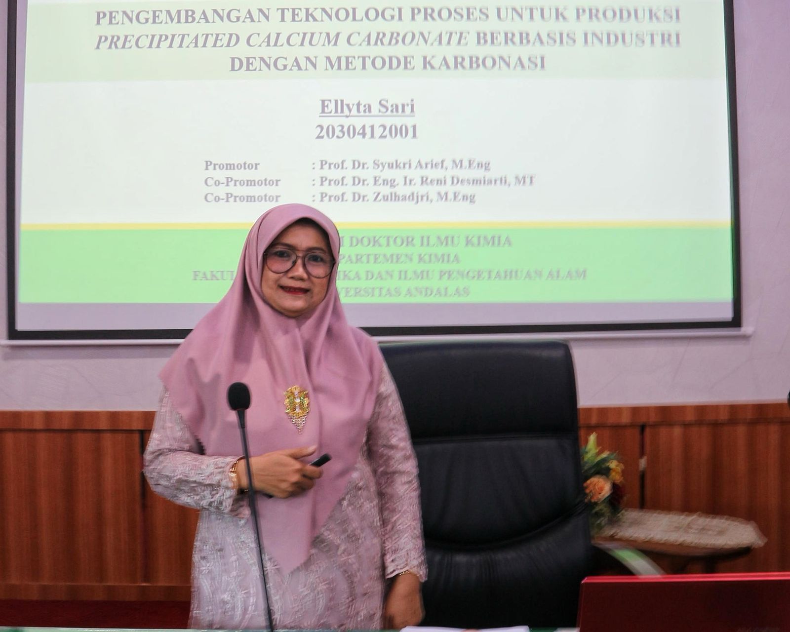 Dr. Ellyta Sari S.T., M.T. Doktor Baru di Teknik Kimia Universitas Bung Hatta