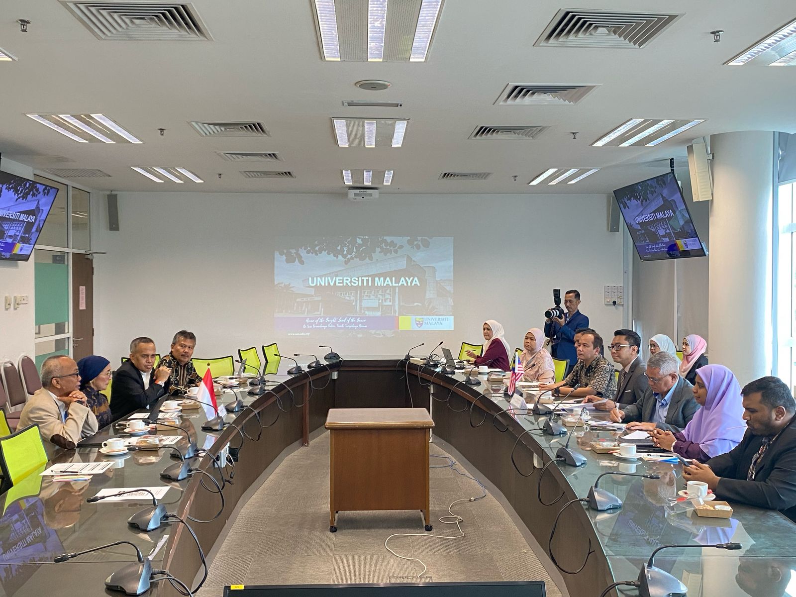 Universitas Bung Hatta Jalin Kerja Sama dengan Universiti Malaya Malaysia