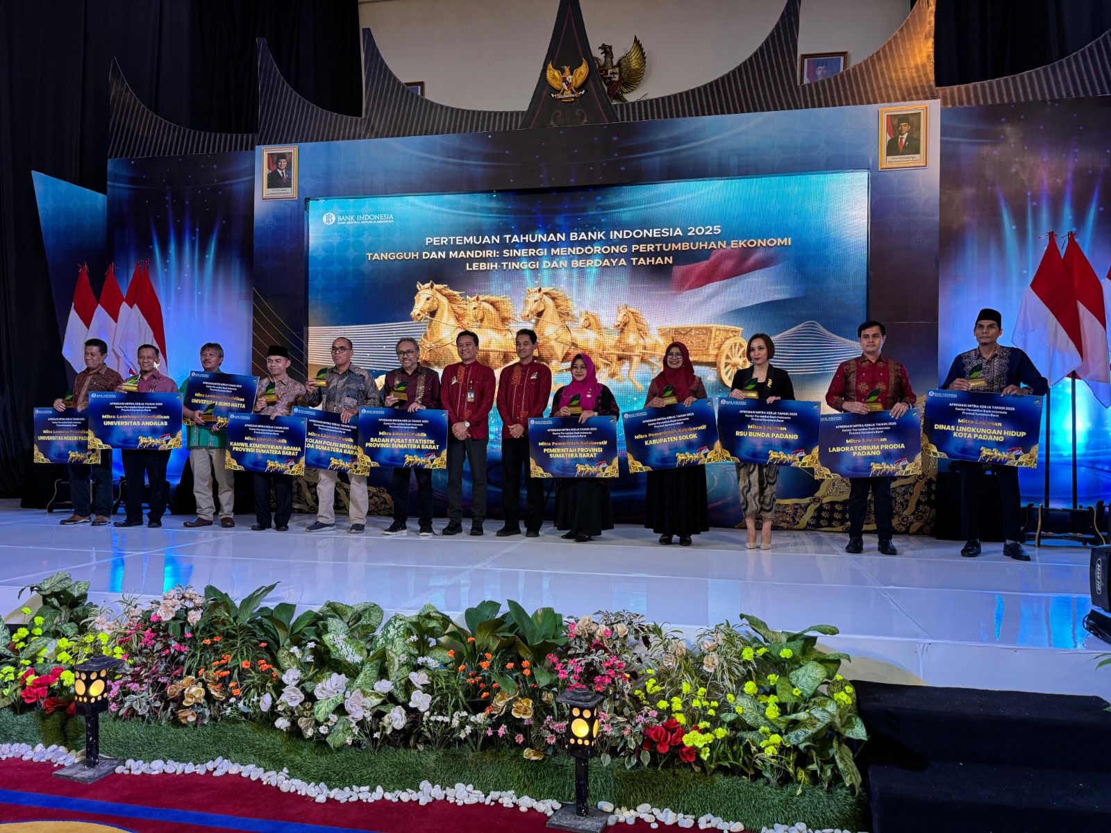 Universitas Bung Hatta Terima Apresiasi dari Bank Indonesia Sumbar sebagai Mitra Lembaga Pendidikan Tahun 2025